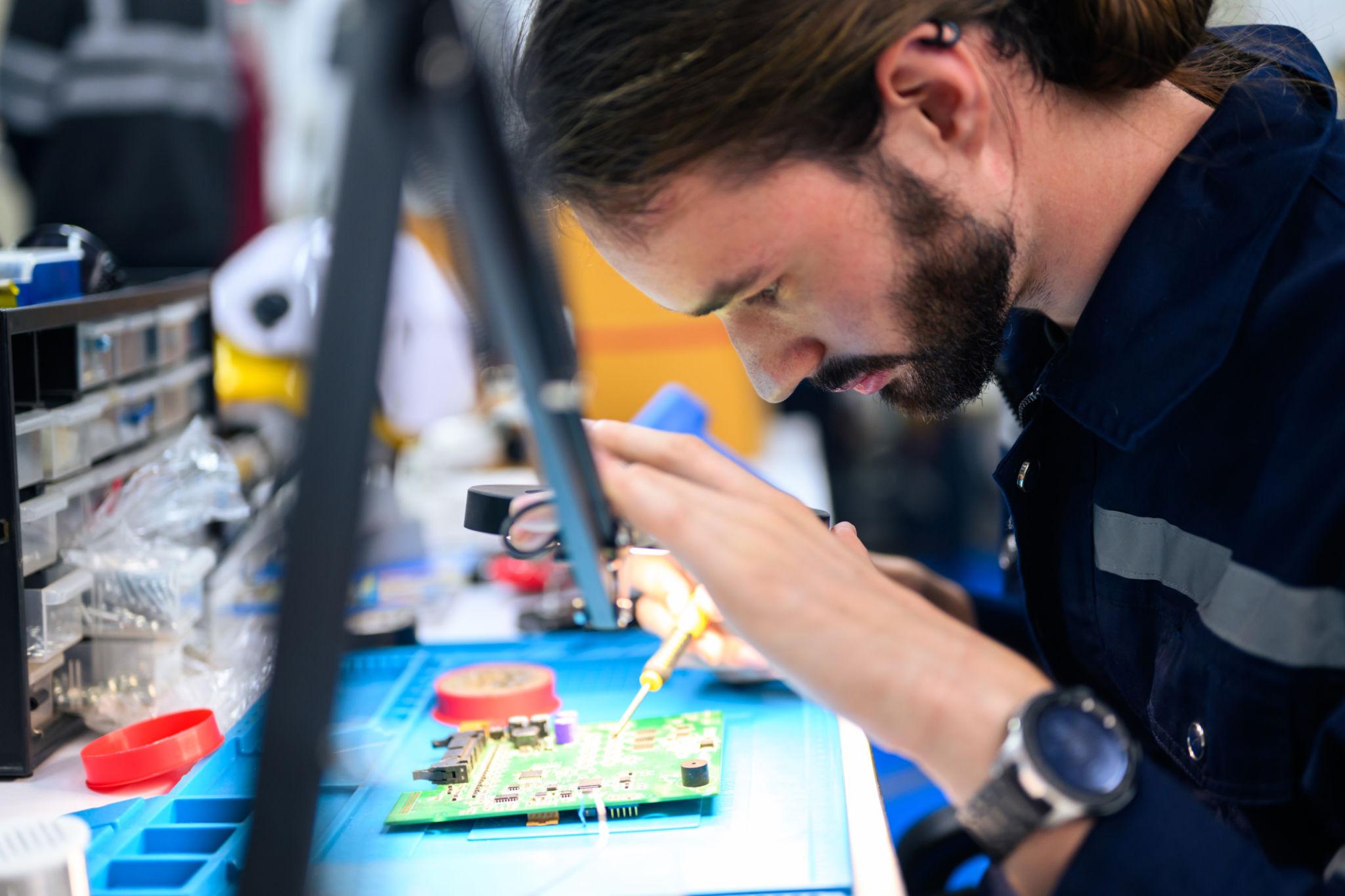 Branded LCD TV Repair Service in Delhi