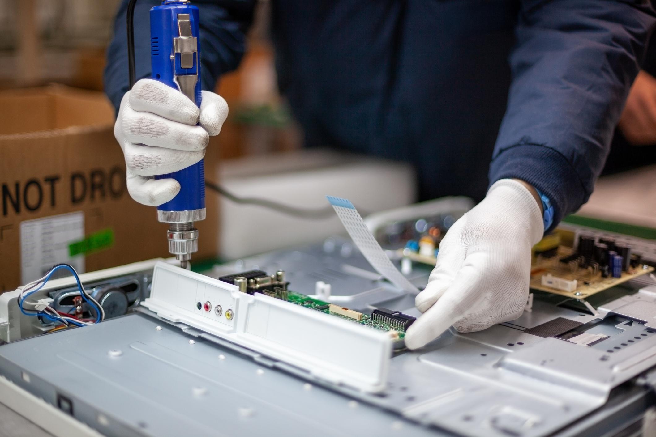 Branded LCD TV Repair Service in Delhi